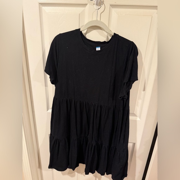 Old Navy Dresses & Skirts - Old Navy Black Short Sleeve Tee Dress